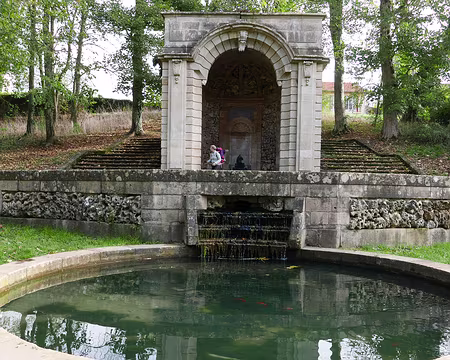 P1140540 Bassin et Fontaine de la Grenouille.