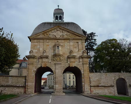 P1320060 La porte des Moulins