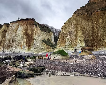 14.jpeg Pique-nique au Port des Moutiers.