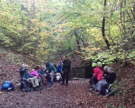 023 Pique-nique près de la grotte