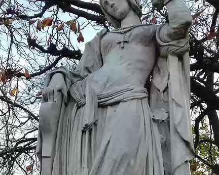 018 Clémence Isaure, personnage médiéval semi-légendaire, à qui est attribuée la création des Jeux floraux à Toulouse au XVème siècle