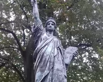028 La statue de la Liberté (modèle en bronze)