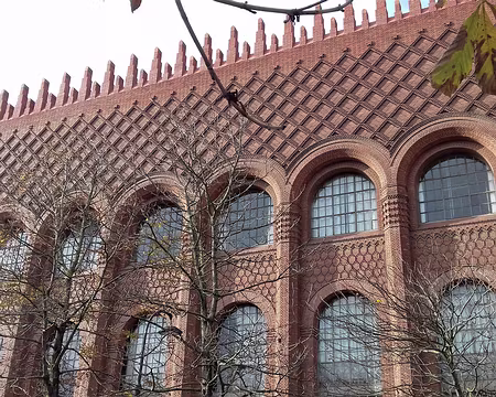 043 L’Institut d’Art et d’Archéologie (Paul Bigot, 1925) vu depuis le jardin des Grands Explorateurs. Classé monument historique