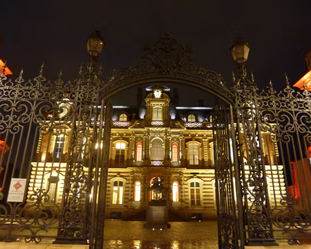 P1160118 Le Château Perrier construit en 1854 abrite le Musée du vin de Champagne et d'archéologie régionale. C'était l'hôtel particulier et les caves de Charles...