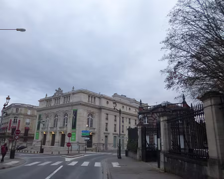 P1160172 Théâtre Gabielle-Dorziat inauguré en 1902, à l'italienne dont la machinerie est restée intacte.