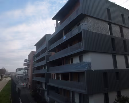 P1160199 ...près de la gare de Versailles-Chantiers