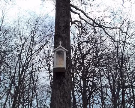 013 L’oratoire de saint Joseph, patron des familles, représenté avec le bâton de berger et la fleur de lys