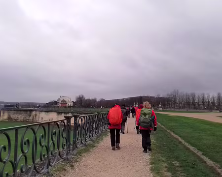 041 La dernière ligne droite sous un ciel menaçant