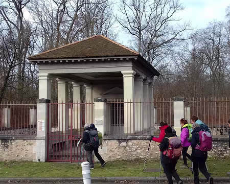 006 L’oratoire de Notre Dame de Bon Secours (1821) près de la route de Melun à Fontainebleau