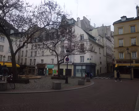 P1160219 Place de la Contrescarpe