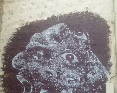 P1160257 Rue Alphand