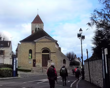 048 L’église Saint-Sulpice (XVIème siècle) vue de la rue de la Mairie