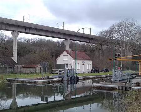 023 L’écluse de Lesches et l’ancienne maison de l’éclusier près du tunnel