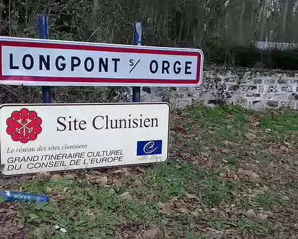 017 Le village de Longpont-sur-Orge est connu pour sa célèbre basilique