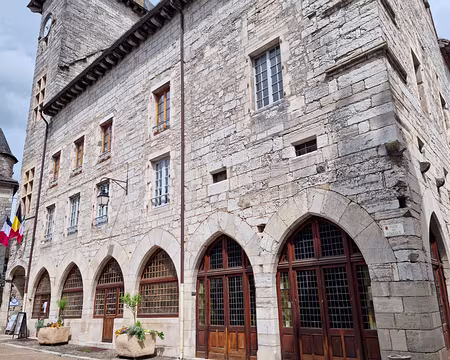 087.JPG L'hôtel de la Raymondie a été édifié à partir de 1280.