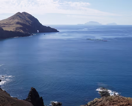 Mad010 Pointe de São Lourenço. Au loin, les Îles Désertes
