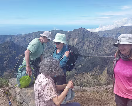 042 Pique nique au sommet.