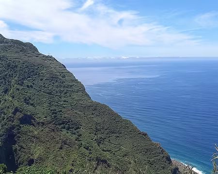 092 Au Miradouro do Pombais, le regard plonge vers Calhau das Achadas.