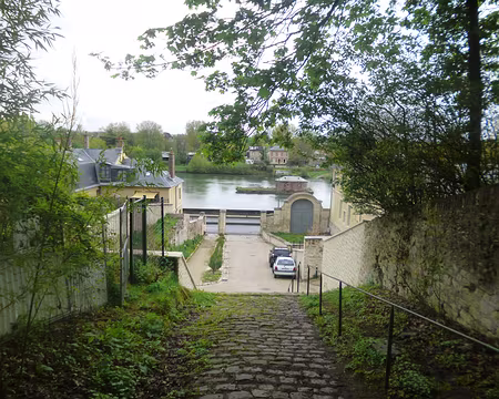 P1160657 Chemin de la Machine