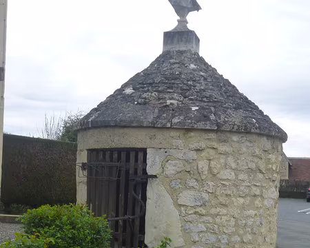 P1160553 J 3 - Puits, La Rouge