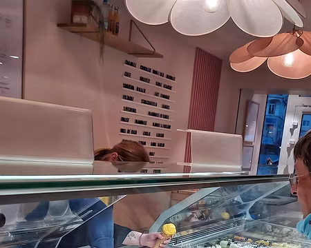 20230519_214853-01 Chez Nicole, très bon glacier