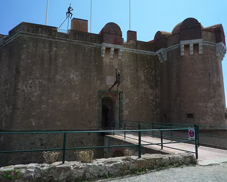 P1320904 Préface à Saint Tropez