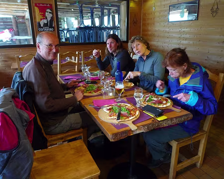 P1320991 La pluie ne nous a pas coupé l'appétit !