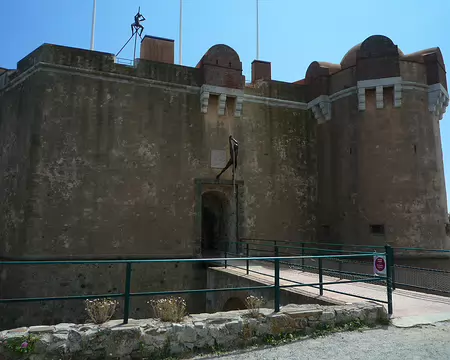 P1320904 Préface à Saint Tropez