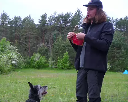 P1330039 Très attentif !