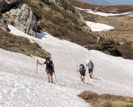 20230528-12h11m12s-IMG_0455-V3 Traversée de quelques névés de printemps