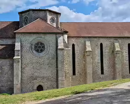 052.JPG L'Abbaye Notre-Dame de Beaulieu-en-Rouergue est une ancienne abbaye cistercienne fondée en 1144