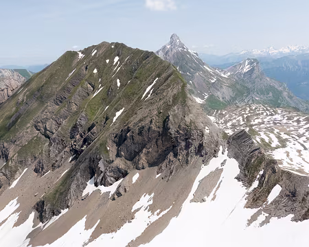 20230617-11h03m02s-XLA03710-V3 La pointe percée (2750 m)