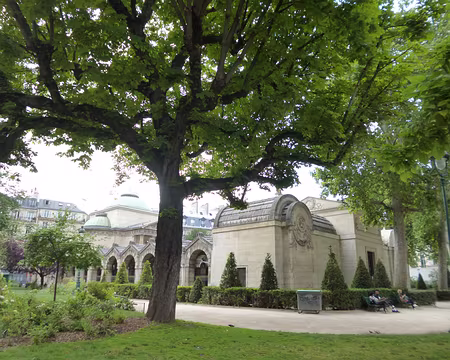 P1170004 La Chapelle expiatoire, style néoclassique, (1826)