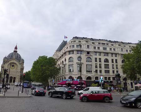 P1170008 Eglise Saint-Augustin (1871) et le Cercle National des Armées (1927)