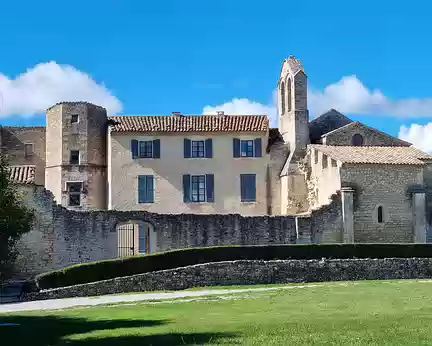 074 Notre-Dame de Salagon. Prieuré roman désaffecté.