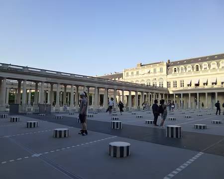 P1160963 Colonnes Buren, Palais royal