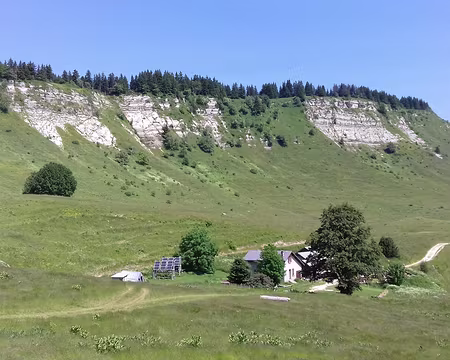 020 Le gite d’alpage de la Molière (1565 m) sur la commune d’Engins
