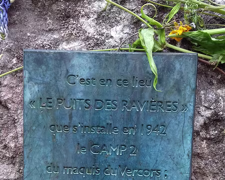 092 Le camp 2 s’était installé là car il y avait de l’eau (puits de Ravières)