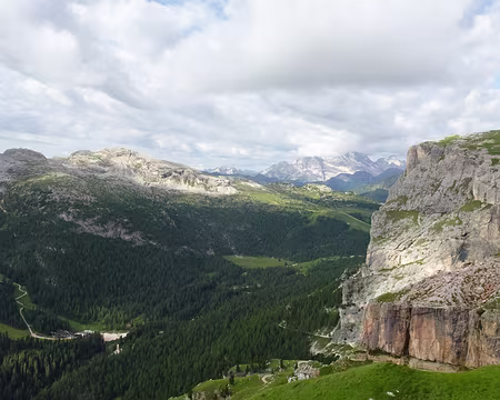 0020 vue sur le col de Falzarego