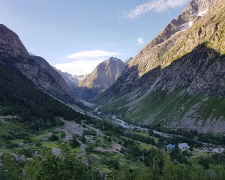 2023_07_08-08_09_09 Vallée du Vénéon au-dessus de la Bérarde, vers Ailefroide