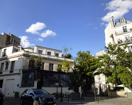 P1170102 Rue Victor Massé