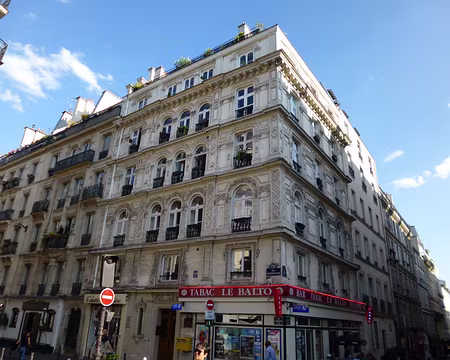 P1170105 Rue Victor Massé