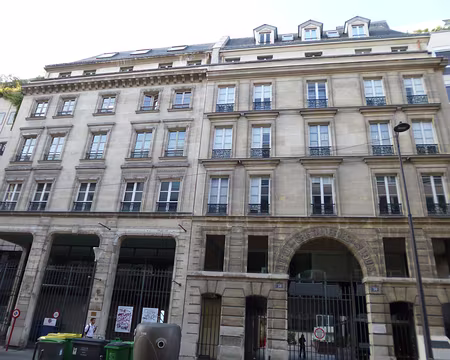 P1170122 Anciens entrepôts des cristalleries de Baccarat et de Saint-LOuis, rue de Paradis