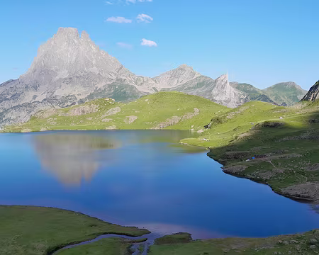 001 (045) J09 - Le lac Gentau, un des lacs d'Ayous.