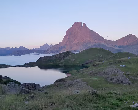 001 (047) J09 - Crépuscule sur le Pic du Midi d'Ossau.