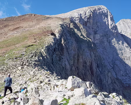 001 (060) J13 - Hourquette d'Ossoue et Petit Vignemale.