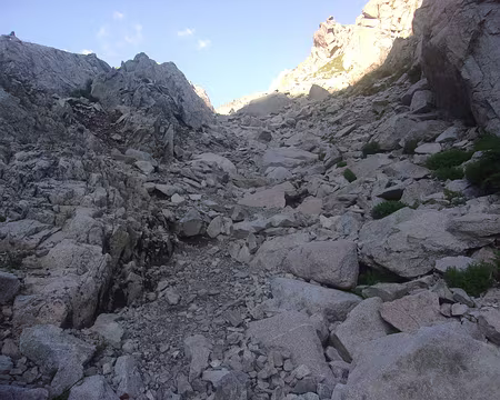 001 (082) J22 - Dans l'ascension du Tuc de Molières.