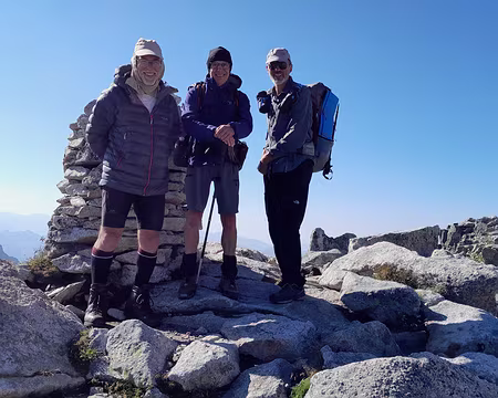 001 (083) J22 - Au sommet du Tuc de Molières (3009 m), point culminant de notre traversée. Le plus dur reste à faire ...