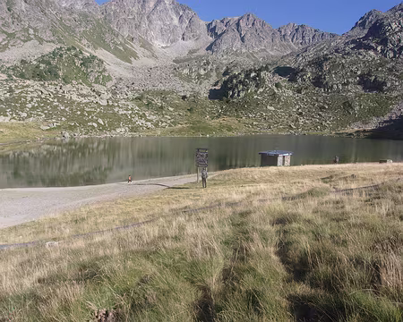 001 (114) J31 - Estany de Font Negra, la frontière franco-andorrane passe au milieu ...