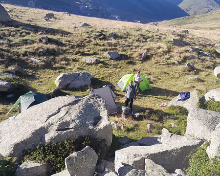 001 (115) ... nous choisissons de bivouaquer côté français - J31.